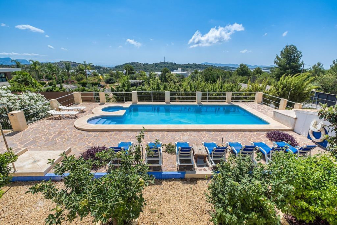 6 schlafzimmer Villa 
zum verkauf in Polop 