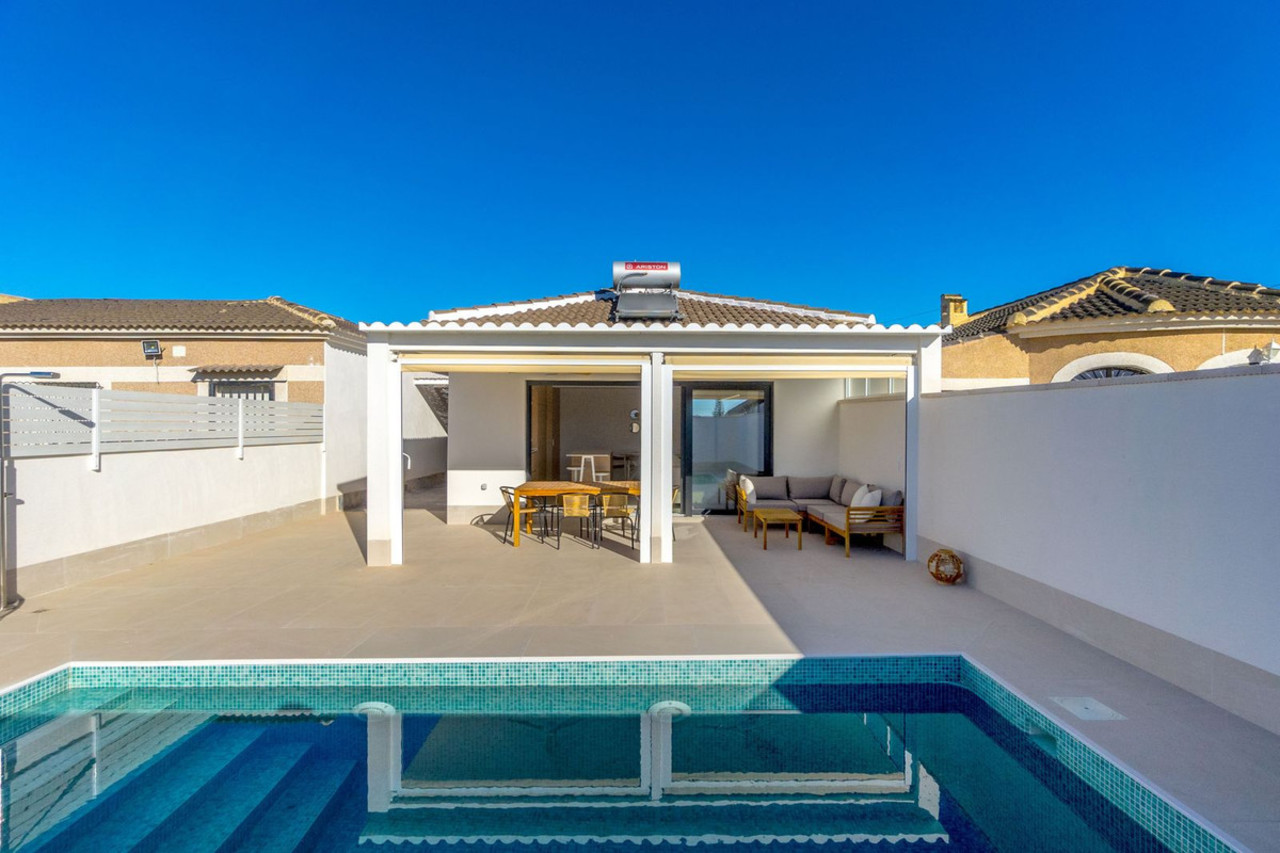 3 спальни Вилла для продажи в Torrevieja