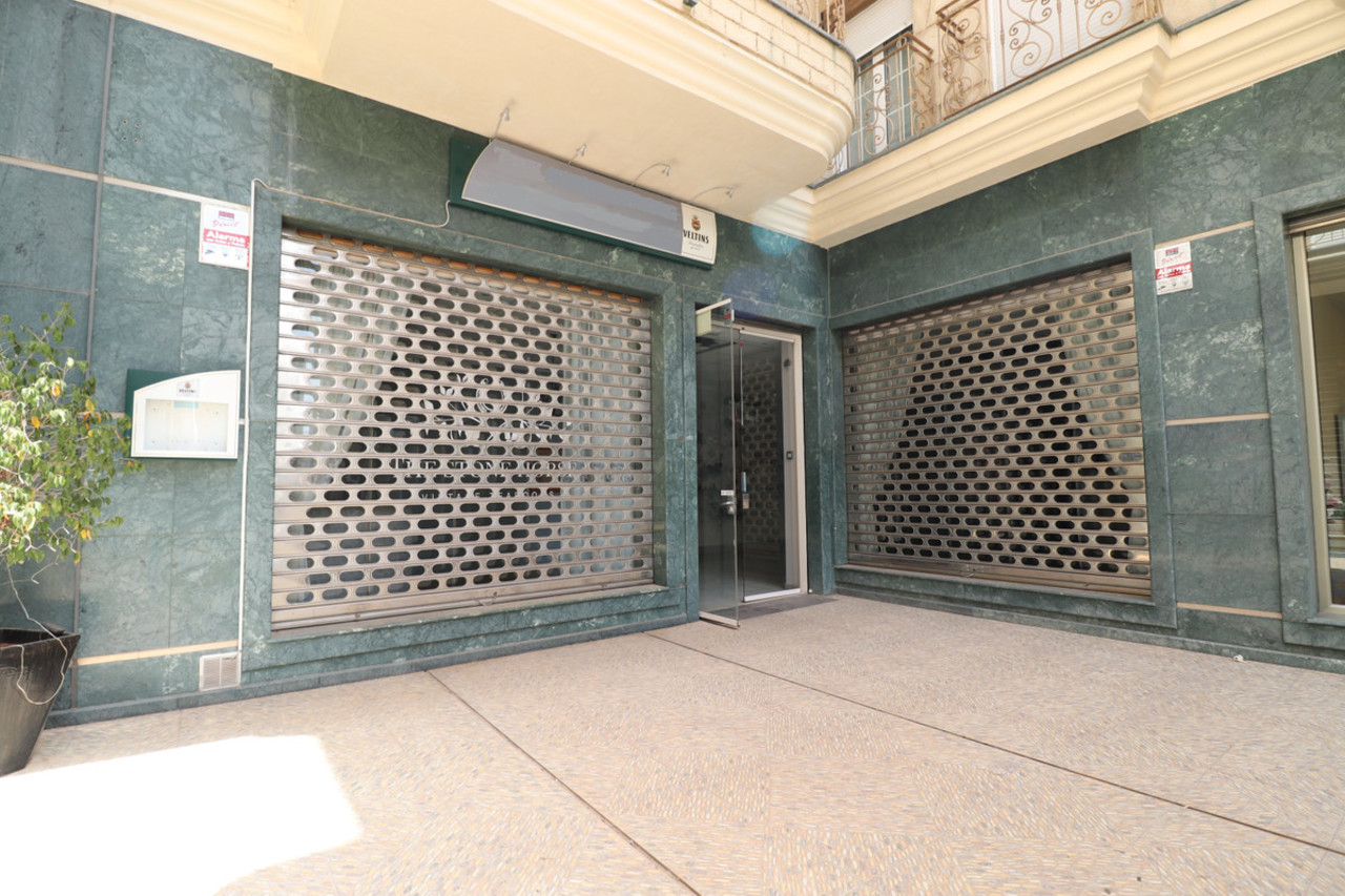 Comercial se vende en Benijofar