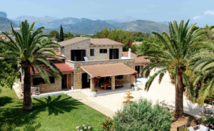 8 bedroom Finca for sale in Binissalem