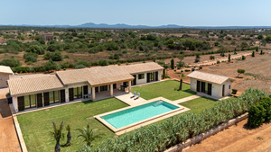 4 bedroom Villa for sale in Campos