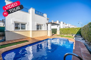 2 bedroom Villa for sale in La Torre Golf Resort