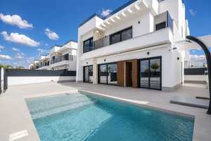 3 bedroom Villa for sale in Santa Rosalia Lake and Life Resort