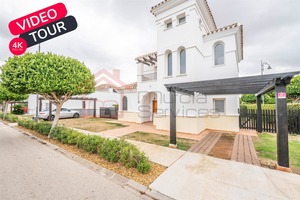 3 bedroom Villa for sale in La Torre Golf Resort