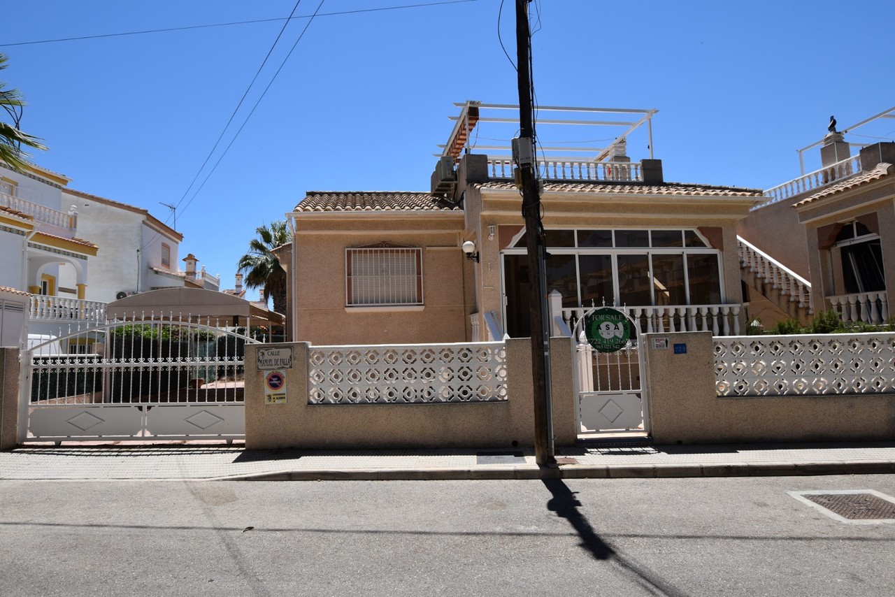 3 bedroom Villa for sale in Algorfa