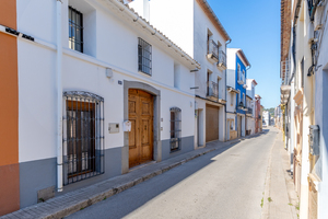 5 slaapkamer Rijtjeshuis te koop in Jalon