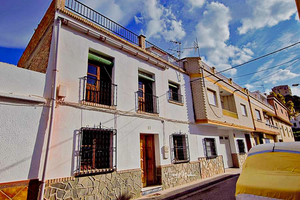4 bedroom Townhouse for sale in Velez de Benaudalla
