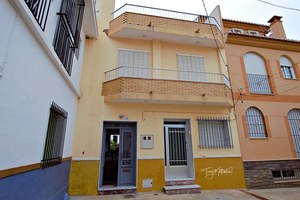 6 bedroom Townhouse for sale in Velez de Benaudalla