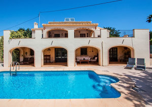 6 Bedroom Property for sale Montgo Valls