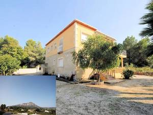 Javea 4 Bedroom Property for Sale