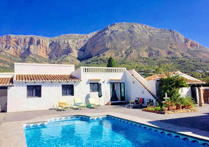 Villa with Separate Accommodation for Sale Montgo Javea