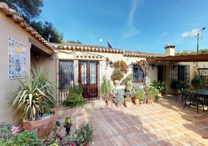 3 bedroom Finca for sale in Jesus Pobre