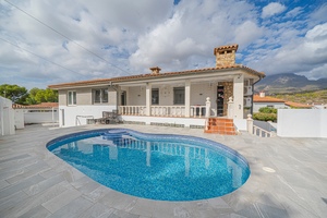 5 bedroom Villa for sale in La Nucia
