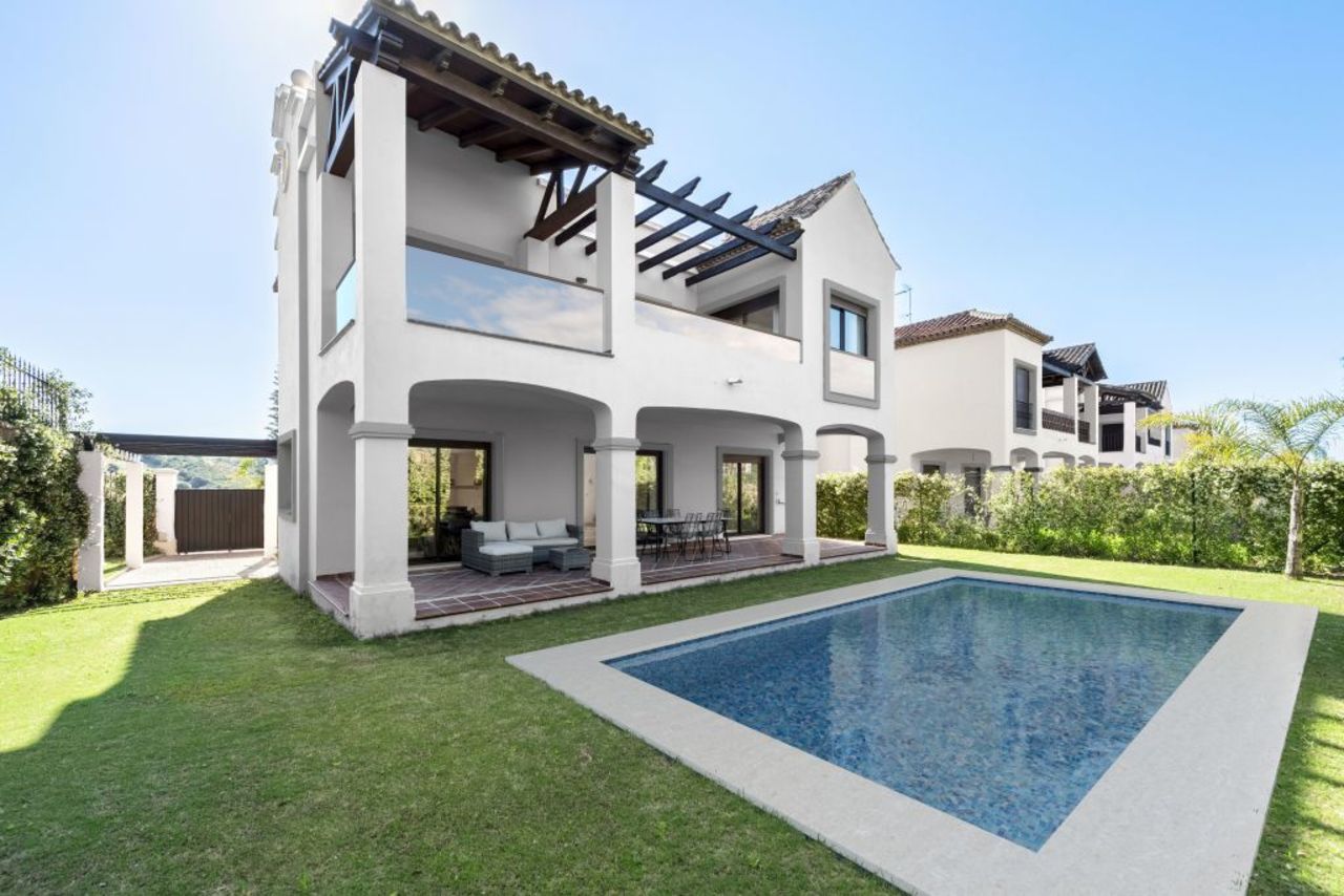3 schlafzimmer Villa 
zum verkauf in Estepona