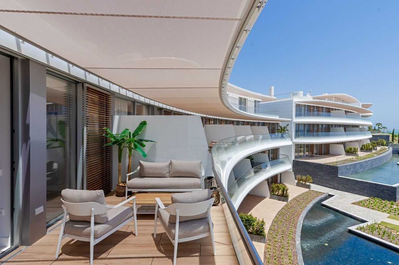 3 bedroom Apartment for sale in Estepona