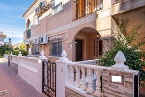2 bedroom Bungalow for sale in Orihuela Costa
