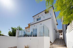 2 bedroom Villa for sale in Torrevieja