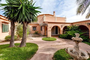 5 bedroom Villa for sale in Torrevieja