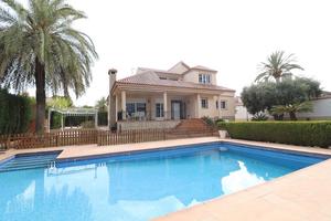 4 bedroom Villa for sale in Pilar de la Horadada