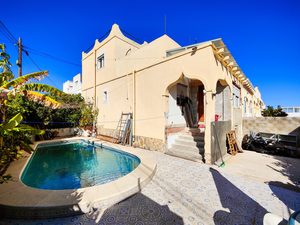 4 bedroom Townhouse for sale in San Miguel de Salinas
