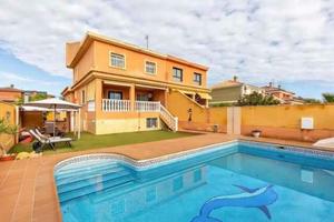 4 bedroom Villa for sale in Torrevieja