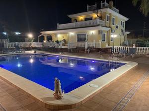 6 bedroom Villa for sale in Torrevieja
