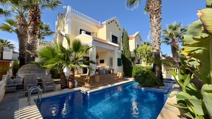 3 bedroom Villa for sale in Orihuela Costa