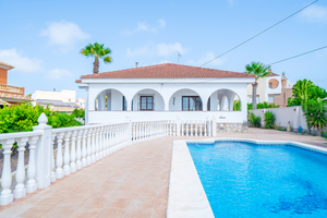 5 slaapkamers Villa te koop in Los Balcones