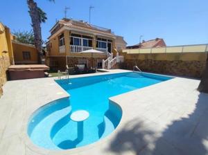 6 bedroom Villa for sale in Torrevieja