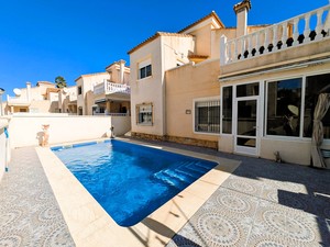 3 bedroom Villa for sale in San Miguel de Salinas