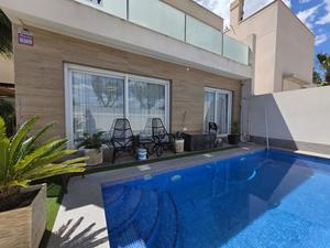 3 bedroom Villa for sale in Pilar de la Horadada