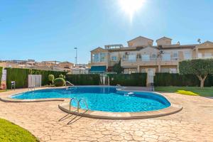 2 bedroom Townhouse for sale in Torrevieja