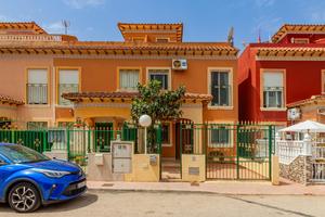 2 bedroom Townhouse for sale in Torrevieja