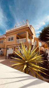 3 bedroom Villa for sale in Villamartin