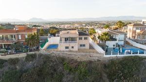 5 bedroom Villa for sale in Rojales