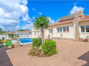 7 bedroom Villa for sale in Rojales