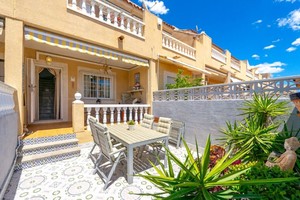 2 slaapkamers Geschakelde woning te koop in Torrevieja