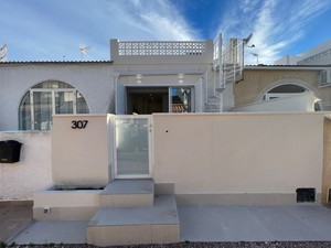 2 bedroom Bungalow for sale in Torrevieja