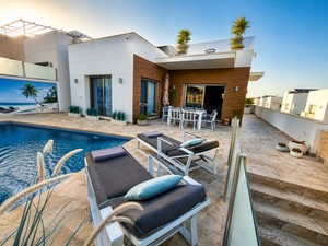 3 bedroom Villa for sale in San Miguel de Salinas