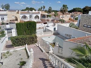 2 bedroom Villa for sale in Torrevieja