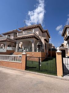 3 slaapkamers Geschakelde woning te koop in Cabo Roig