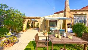 3 bedroom Villa for sale in Torrevieja