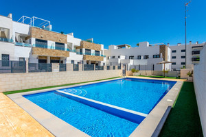 3 slaapkamers Villa te koop in Villamartin