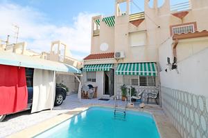 4 slaapkamers Geschakelde woning te koop in Torrevieja
