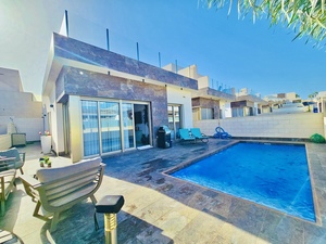 3 bedroom Villa for sale in Villamartin