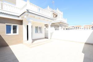 3 bedroom Townhouse for sale in Torrevieja