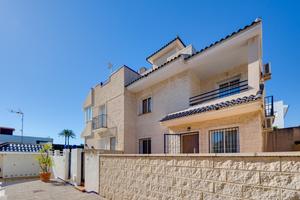 3 bedroom Townhouse for sale in Torrevieja