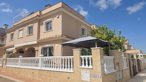 3 slaapkamers Villa te koop in Villamartin