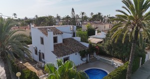 4 bedroom Villa for sale in Cabo Roig