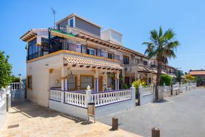 2 bedroom Bungalow for sale in Orihuela Costa
